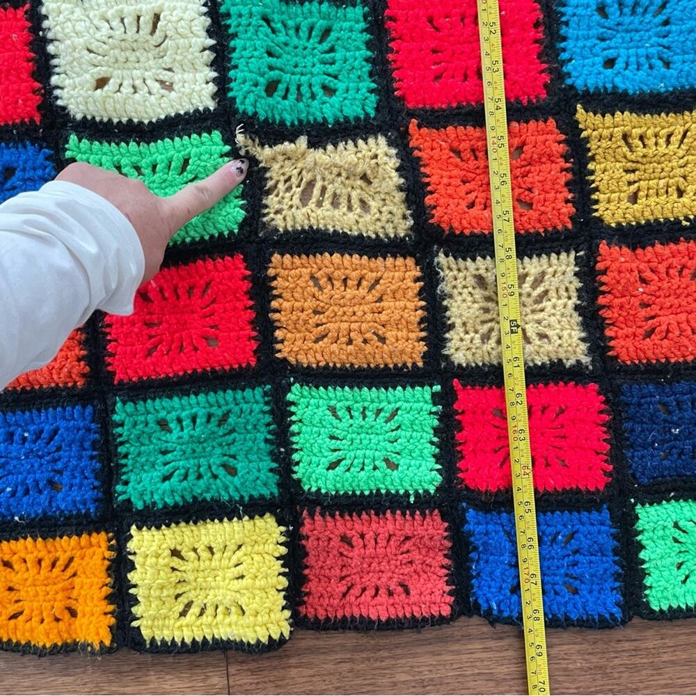 Vintage | Handmade Hand Crocheted Granny Square Flower Garden Blanket Afghan - Picture 4 of 6